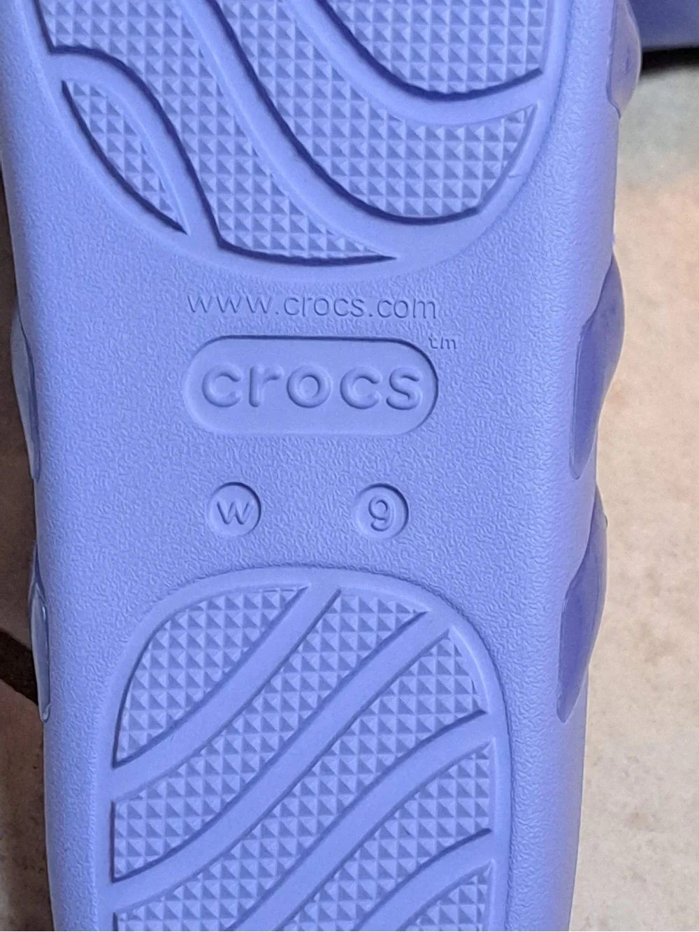 Crocs Women's Splash Glossy Strappy Sandals - Women's size 9
